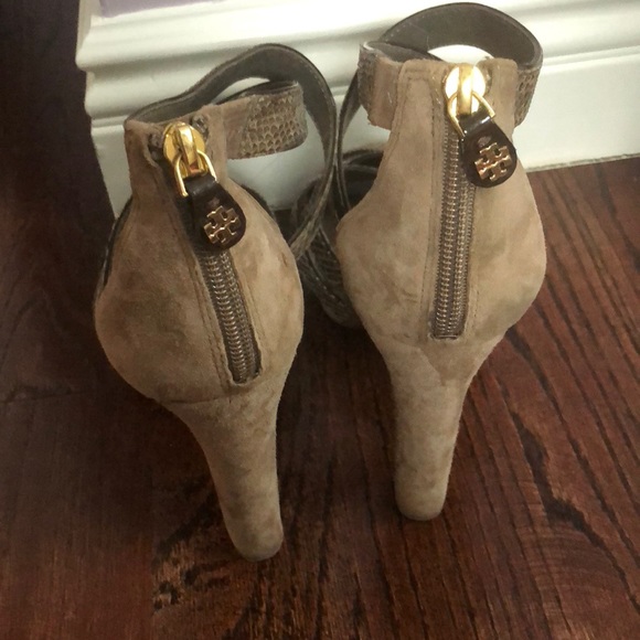 TORY BURCH CRISS CROSS HIGH HEEL SNAKESKIN SANDAL - Picture 3 of 4